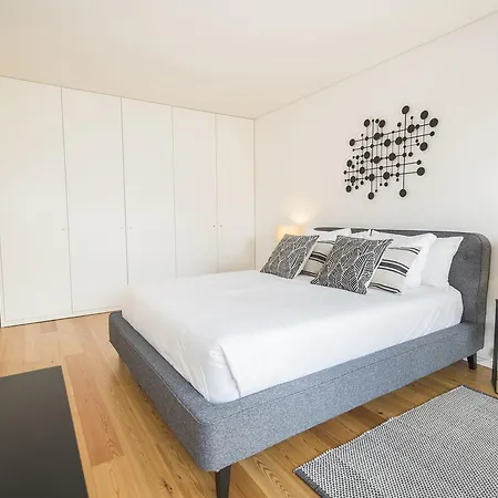 Apartment Bright And Luxurious W/ A View