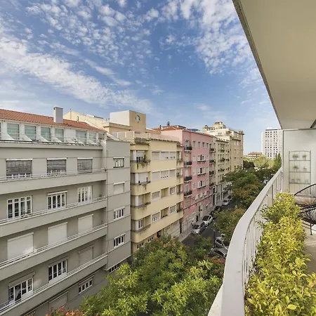 Bright And Luxurious W/ A View