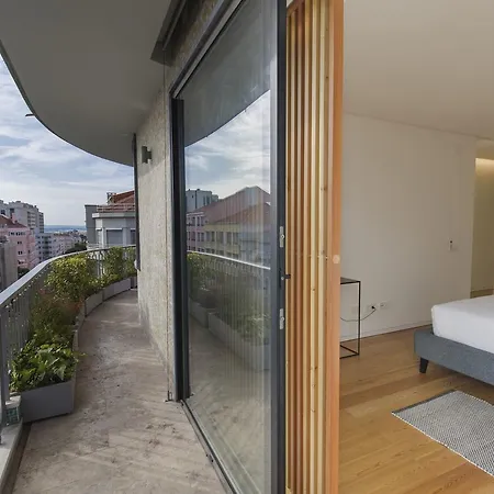 Bright And Luxurious W/ A View Apartment *