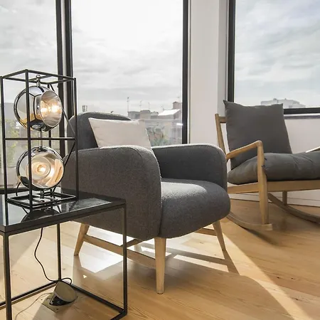 Bright And Luxurious W/ A View 公寓